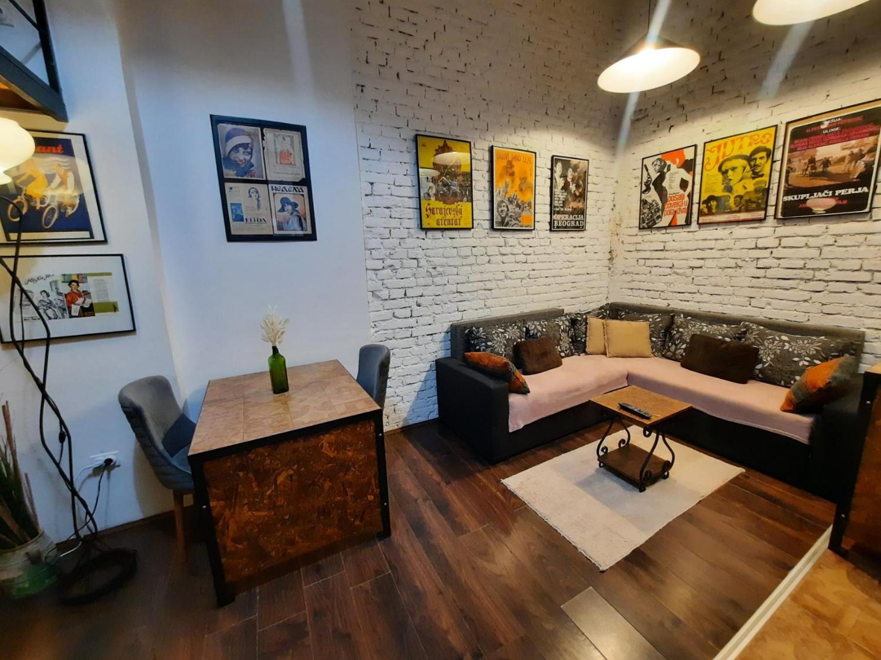 Authentic Belgrade Centre - Split Level Loft With Patio In Courtyard Apartman Kültér fotó